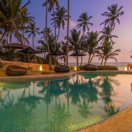 Hotel J Ambalangoda Bagian luar foto