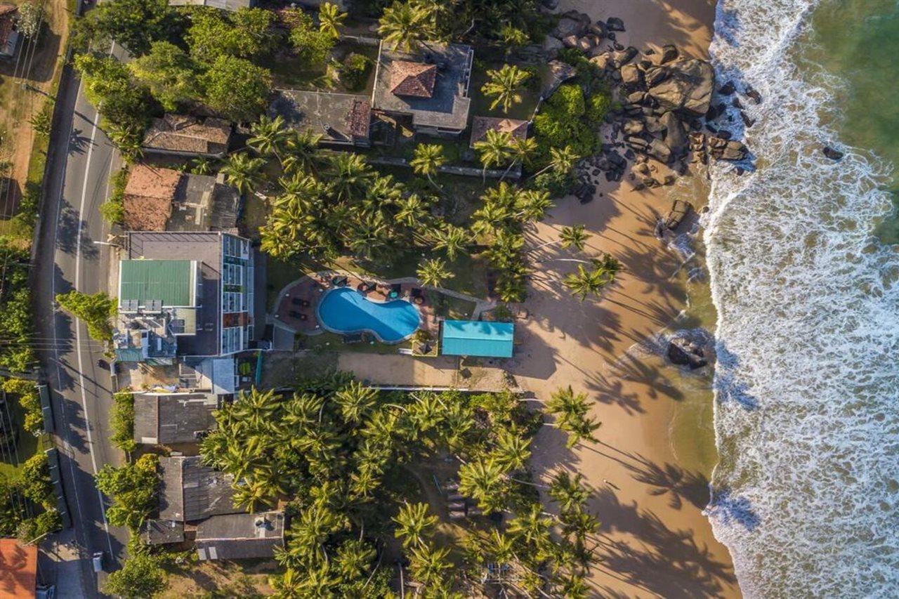Hotel J Ambalangoda Bagian luar foto