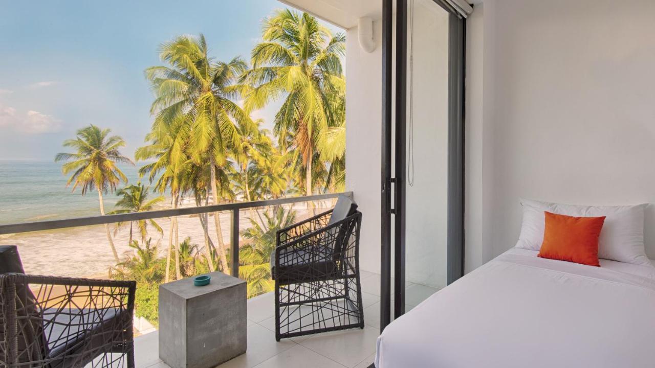 Hotel J Ambalangoda Bagian luar foto