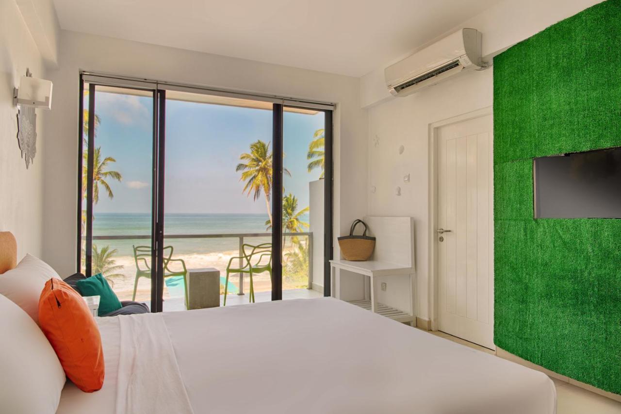 Hotel J Ambalangoda Bagian luar foto