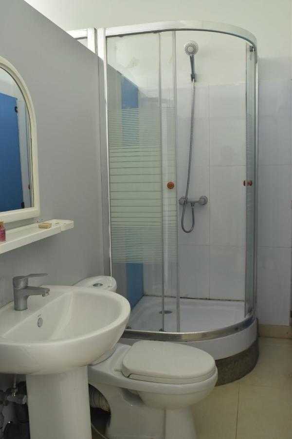 Hotel J Ambalangoda Bagian luar foto